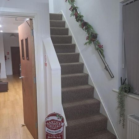Heartland House, 7 Spacious Bedrooms Sleeps 4 Plus, Near Nec, Jlr,Bhx Birmingham Exterior photo