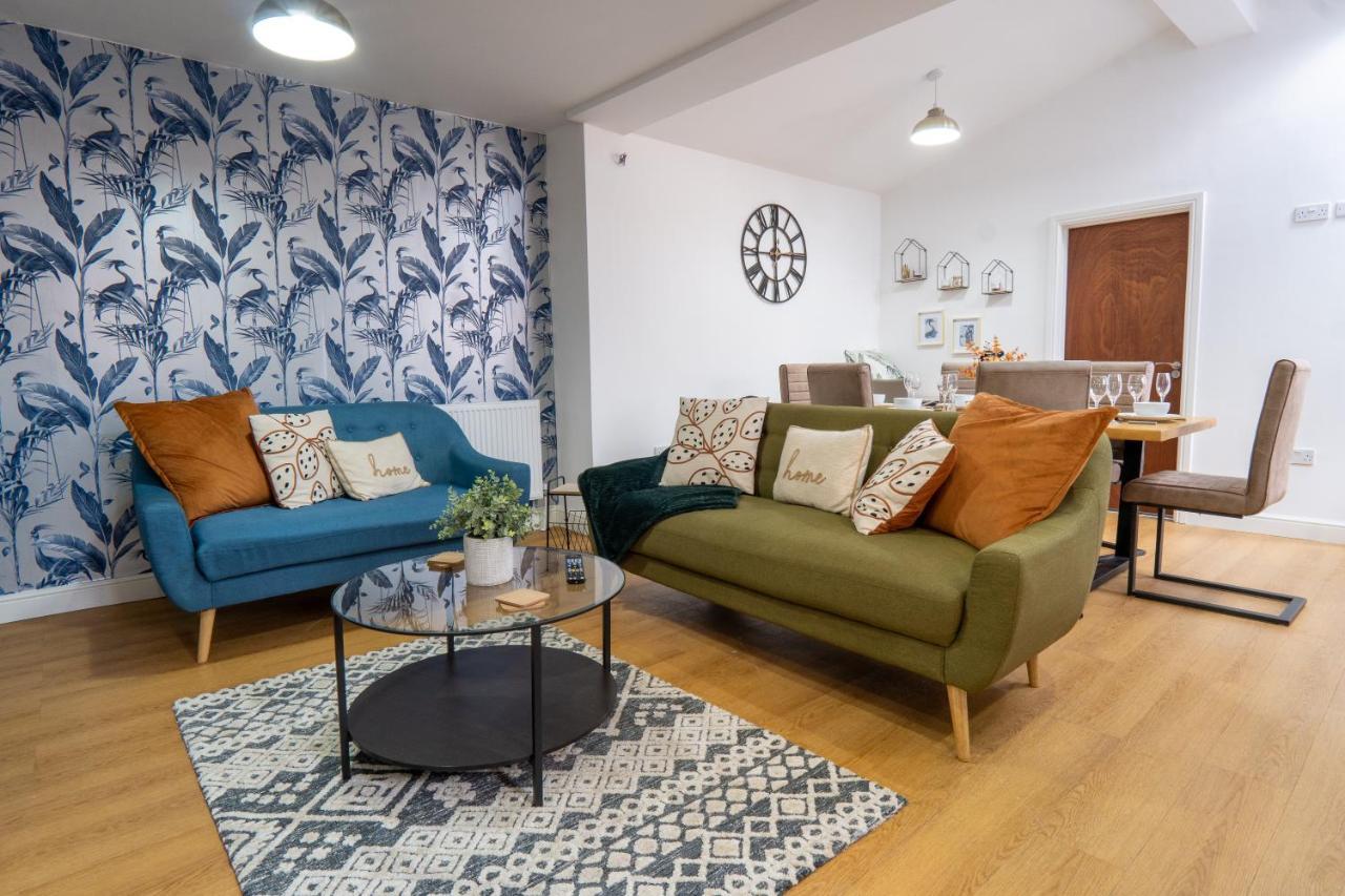 Heartland House, 7 Spacious Bedrooms Sleeps 4 Plus, Near Nec, Jlr,Bhx Birmingham Exterior photo