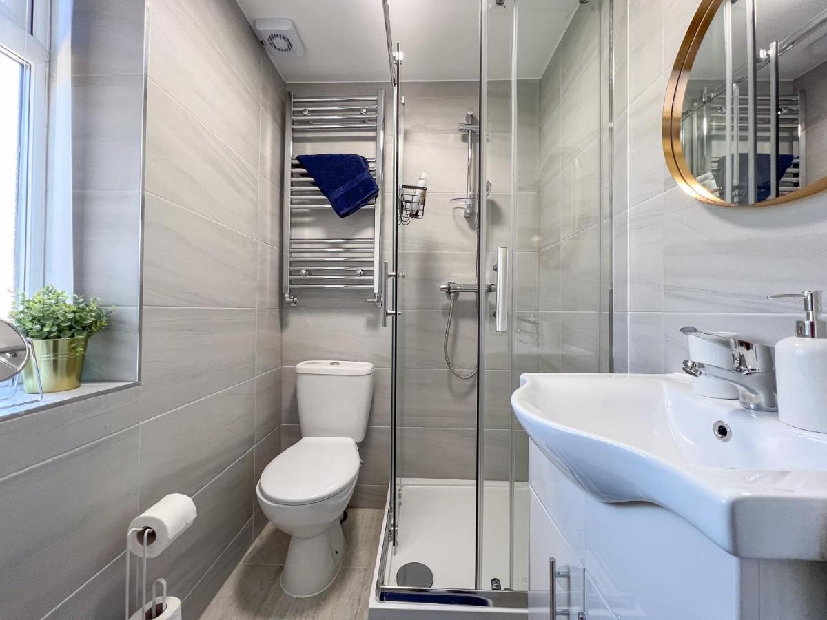 Heartland House, 7 Spacious Bedrooms Sleeps 4 Plus, Near Nec, Jlr,Bhx Birmingham Exterior photo