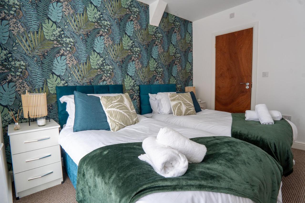 Heartland House, 7 Spacious Bedrooms Sleeps 4 Plus, Near Nec, Jlr,Bhx Birmingham Exterior photo