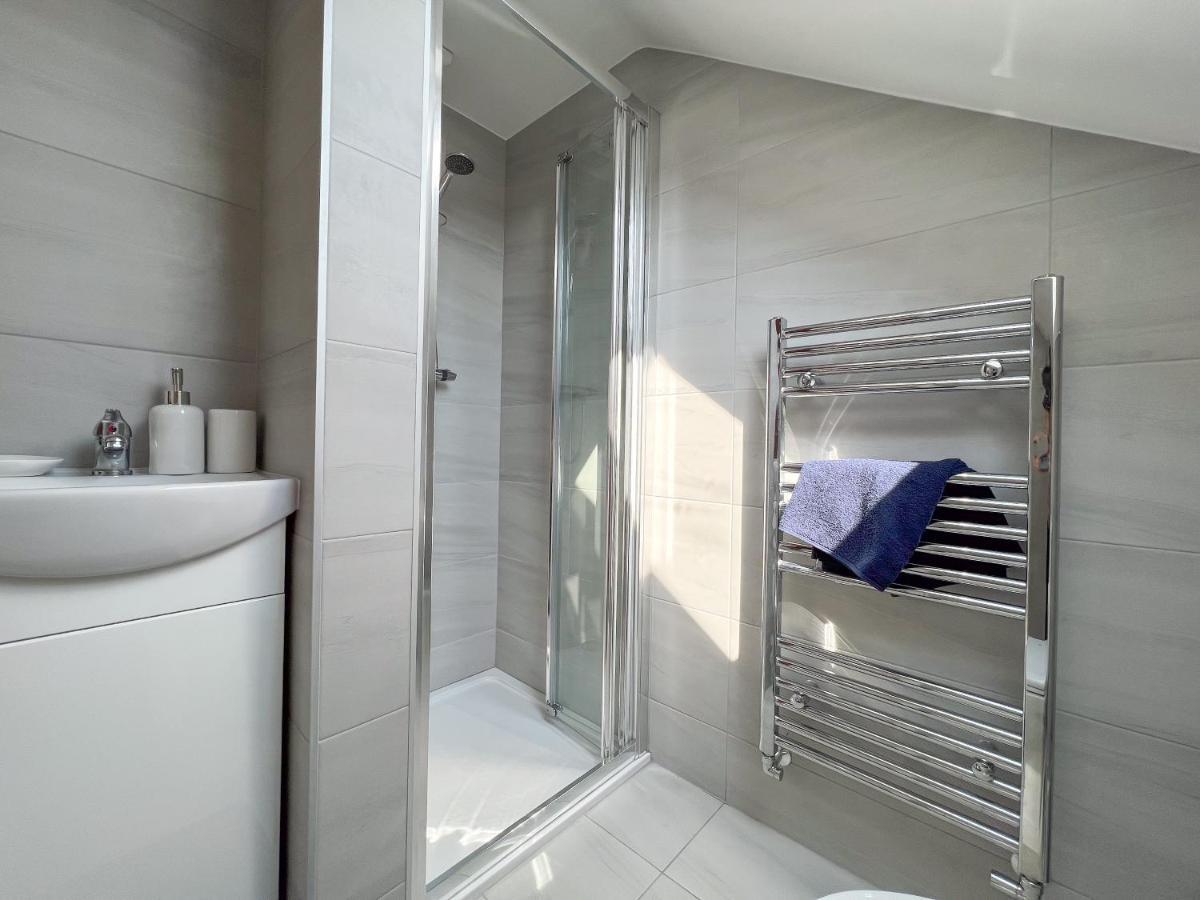 Heartland House, 7 Spacious Bedrooms Sleeps 4 Plus, Near Nec, Jlr,Bhx Birmingham Exterior photo