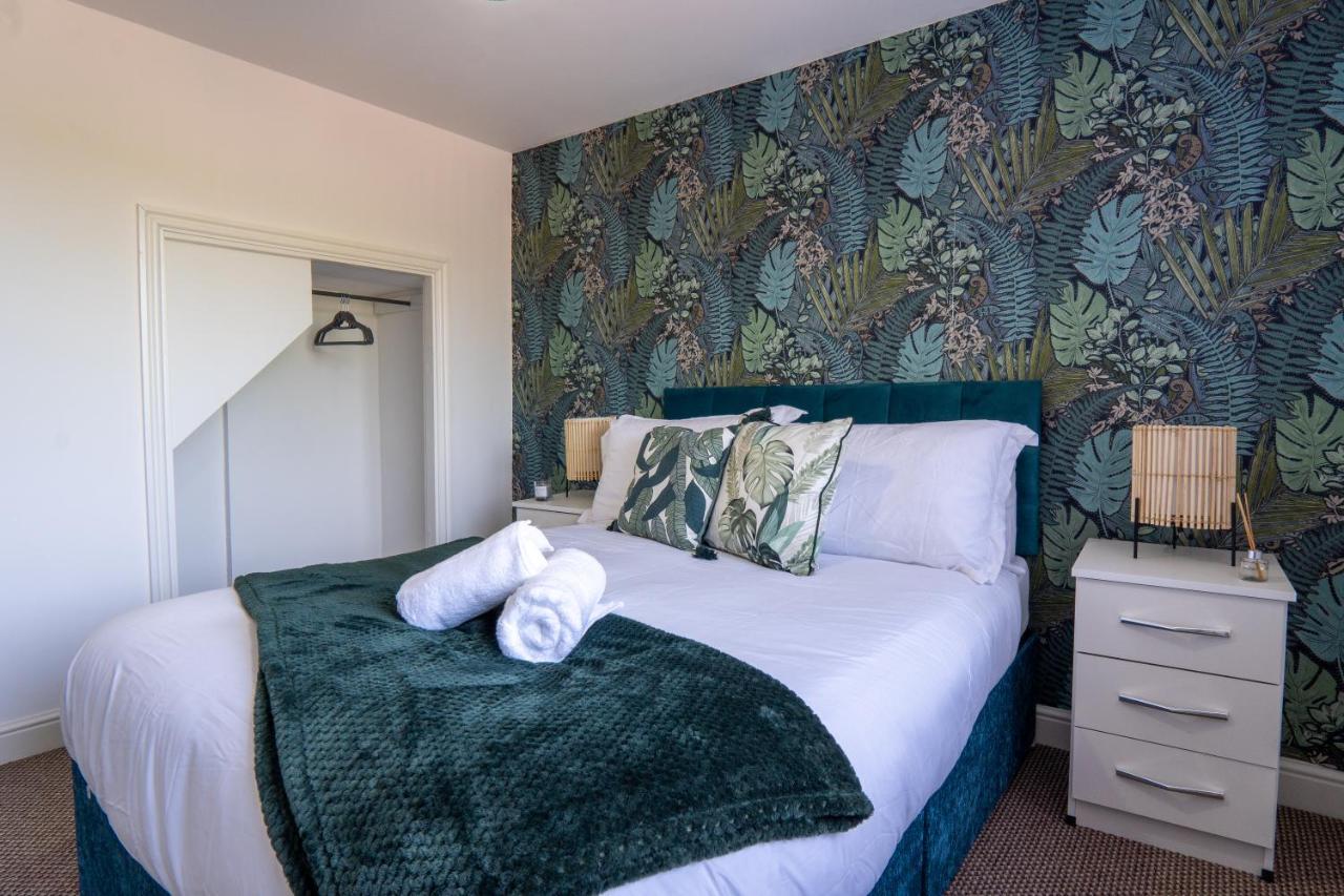 Heartland House, 7 Spacious Bedrooms Sleeps 4 Plus, Near Nec, Jlr,Bhx Birmingham Exterior photo
