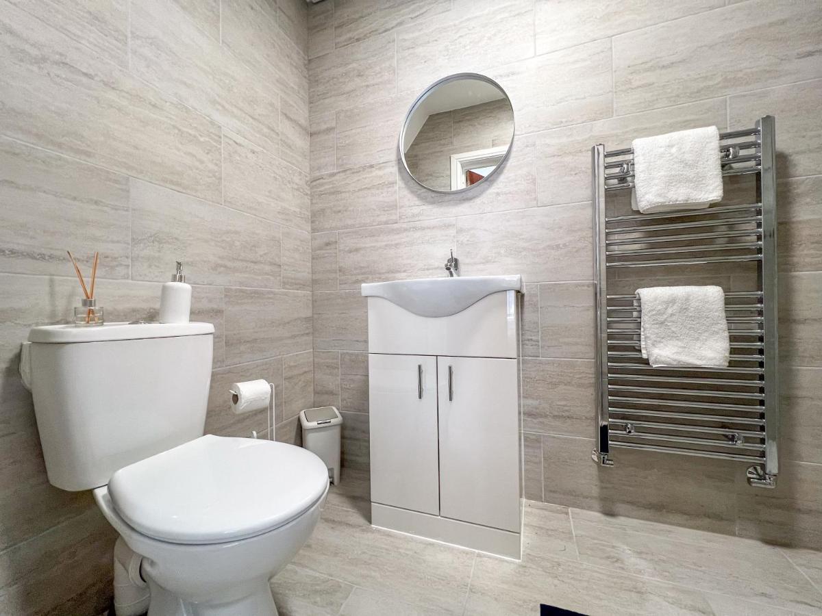 Heartland House, 7 Spacious Bedrooms Sleeps 4 Plus, Near Nec, Jlr,Bhx Birmingham Exterior photo
