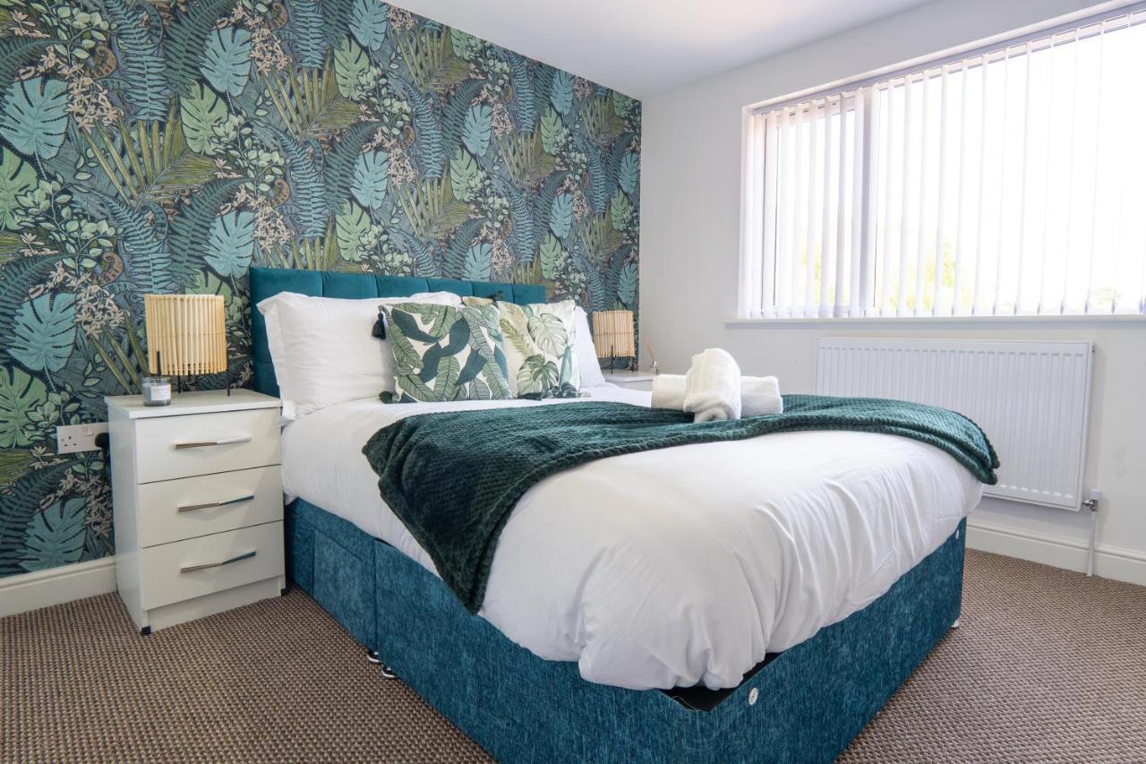 Heartland House, 7 Spacious Bedrooms Sleeps 4 Plus, Near Nec, Jlr,Bhx Birmingham Exterior photo